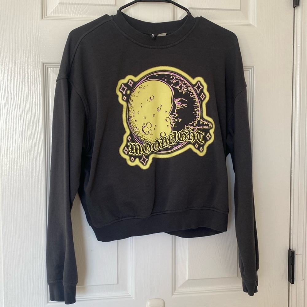 Black  graphic crewneck